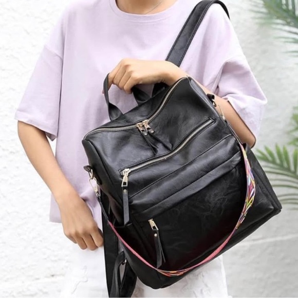 🔥 2 for $40 DEAL – READ FIRST Stylish Black Backpack with Colorful Guitar Strap - Picture 3 of 4